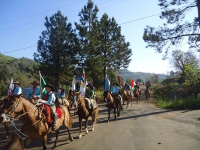 cavaleiros chegando