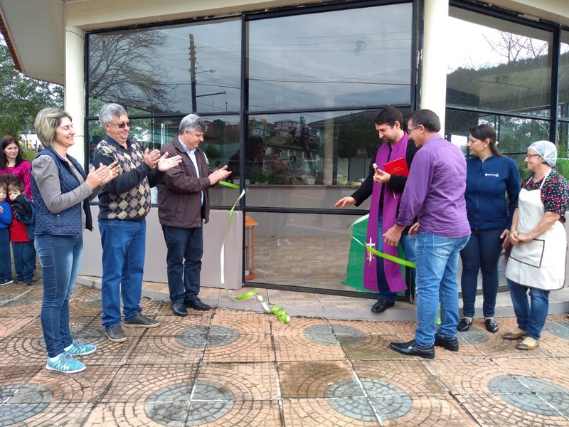 Presidente do Legislativo Adilio Pastório e a Vereadora Marilei Marcolan, participaram da programação em comemoração ao dia Internacional do Cooperativismo e inauguração da feira da agricultura familiar.